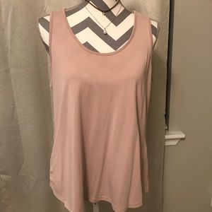 ⭐️ Blush Tank ⭐️